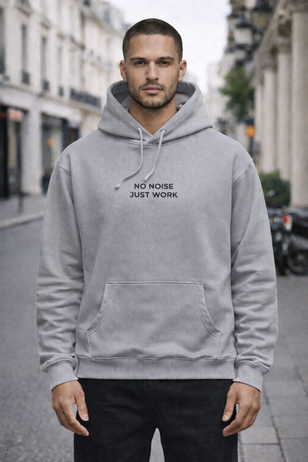 HOODIE “NO NOISE JUST WORK” — ÉDITION SIGNATURE