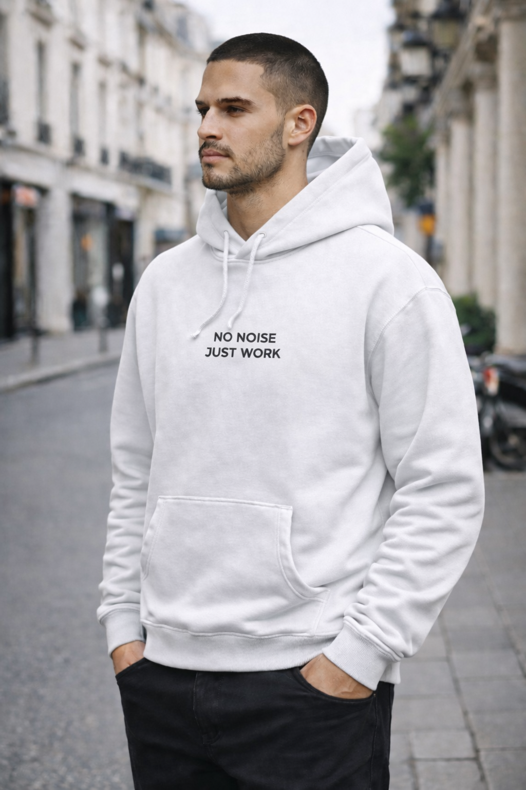 HOODIE “NO NOISE JUST WORK” — ÉDITION SIGNATURE