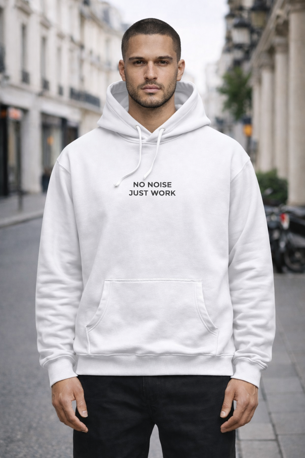 HOODIE “NO NOISE JUST WORK” — ÉDITION SIGNATURE