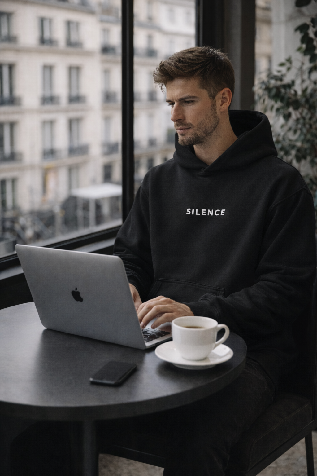 HOODIE “SILENCE” – ÉDITION SIGNATURE