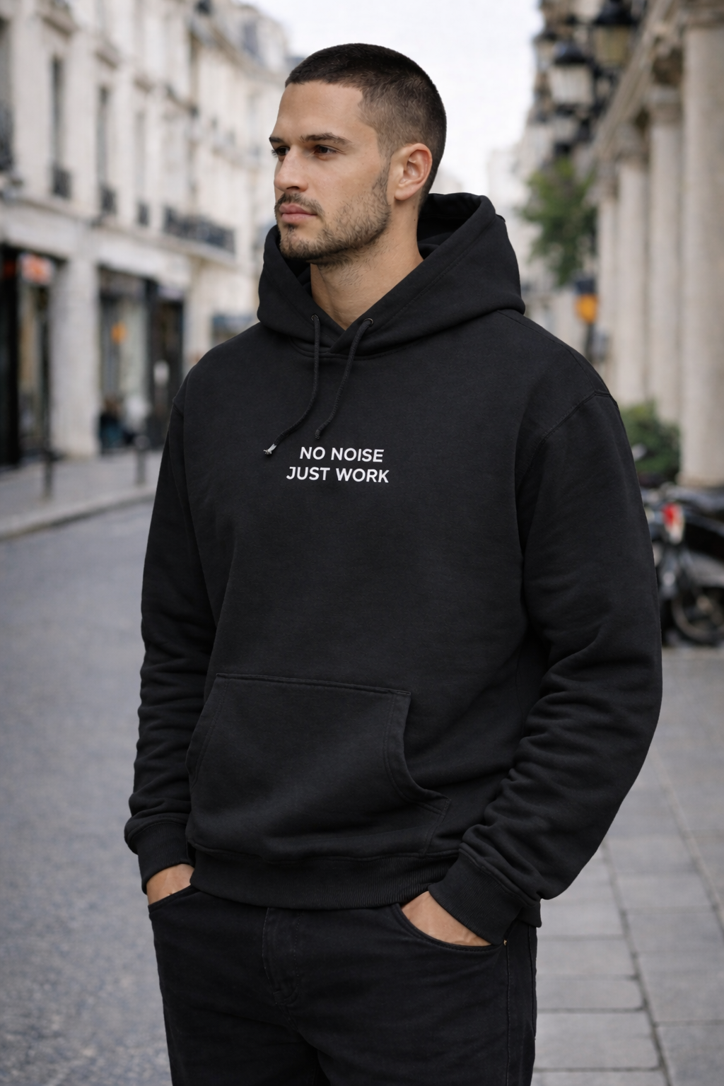 HOODIE “NO NOISE JUST WORK” — ÉDITION SIGNATURE