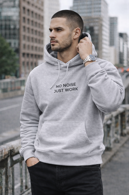 HOODIE “NO NOISE JUST WORK” — ÉDITION SIGNATURE